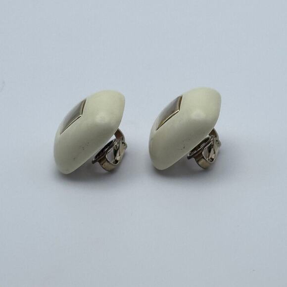 Vintage Crown Trifari Gold Tone Clip On  White Enamel Square Earrings 1940s - Picture 3 of 4